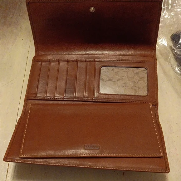 Coach Tan Leather Wallet - Picture 2 of 11